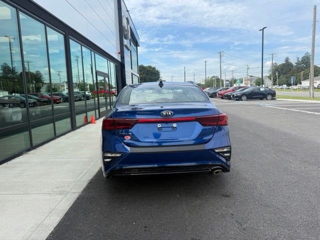 Used 2020 Blue Kia LXS image 4
