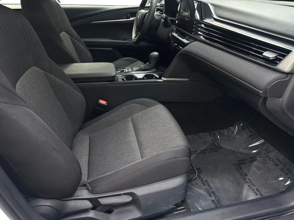Used 2025 White Toyota LE image 45