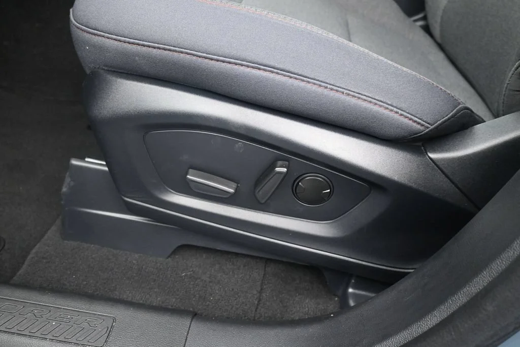 2025 Ford Explorer Active - Photo 19