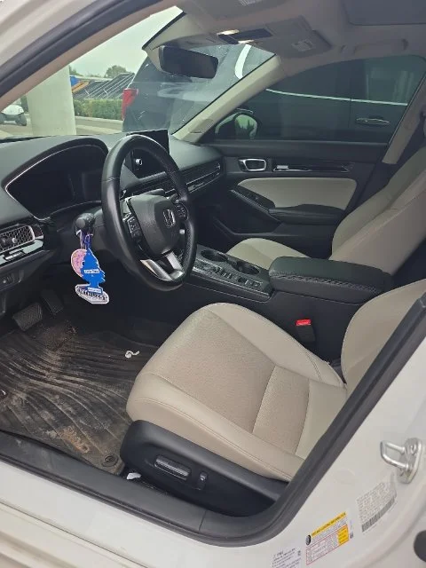 Used 2022 White Honda Touring image 3