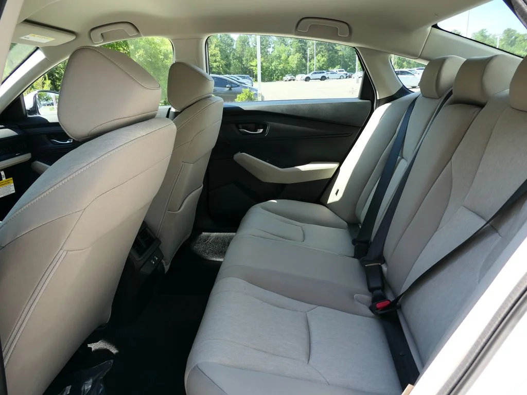 New 2026 Platinum White Pearl Honda LX image 32