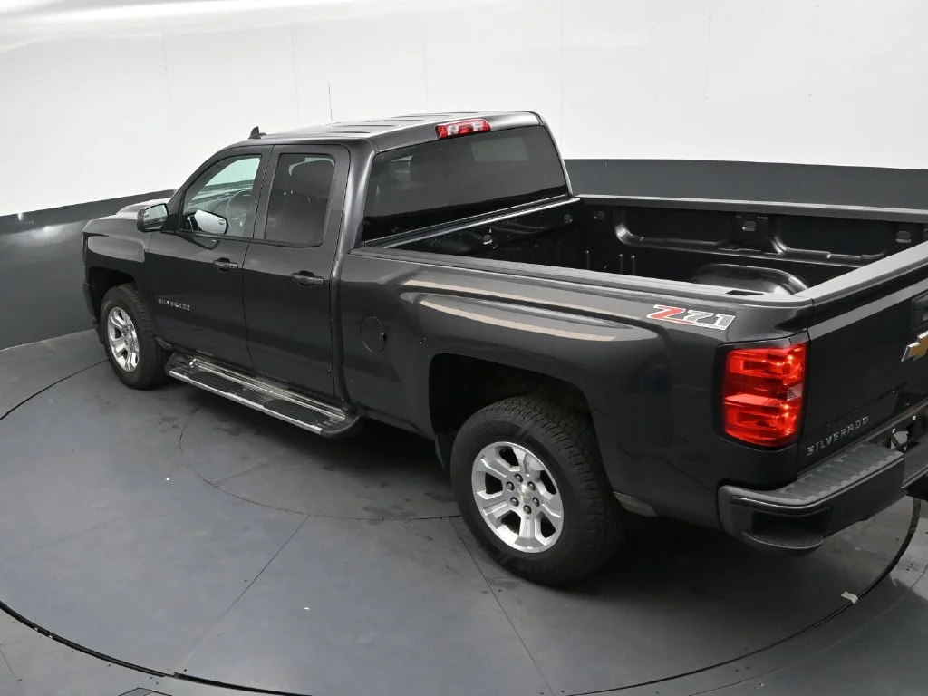 Used 2016 Tungsten Metallic Chevrolet LT image 22