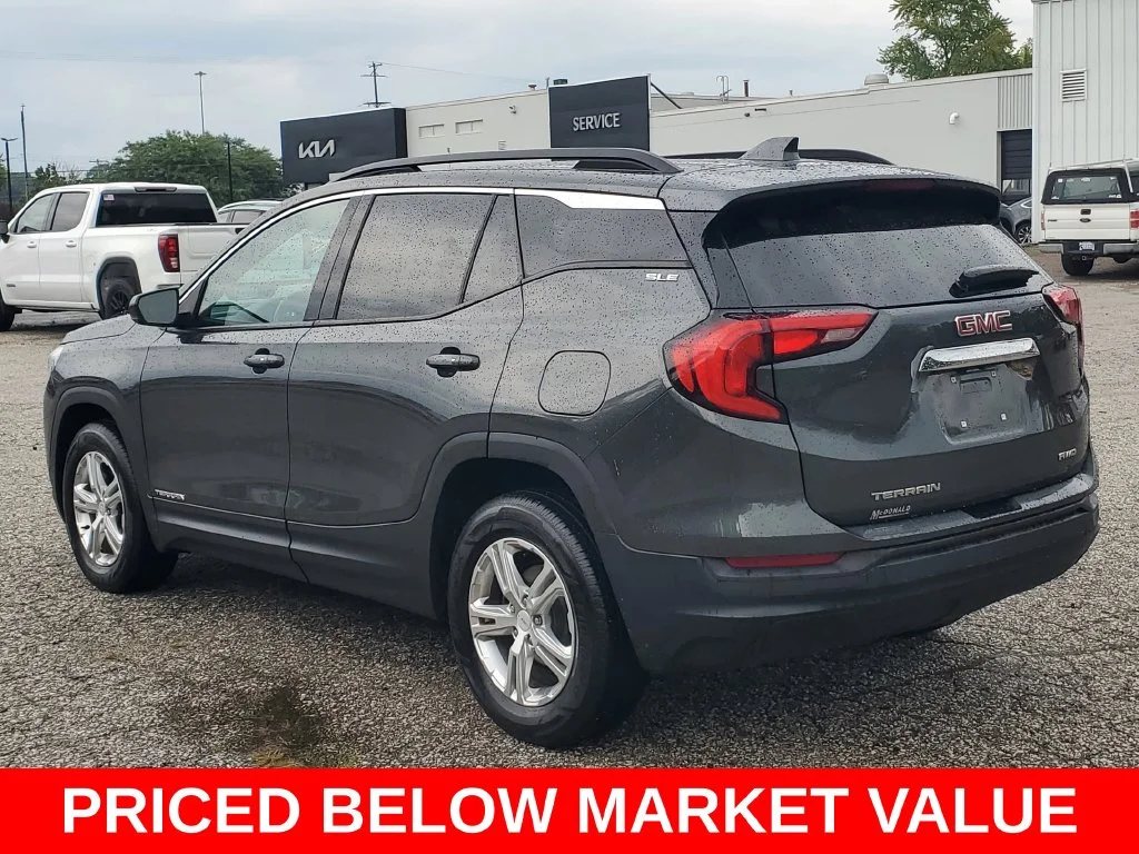 Used 2020 Gray GMC SLE image 4