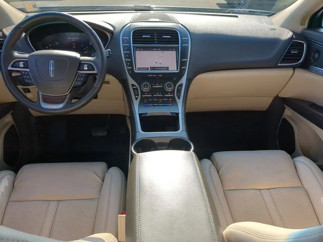 Used 2019 Blue Lincoln Reserve image 32