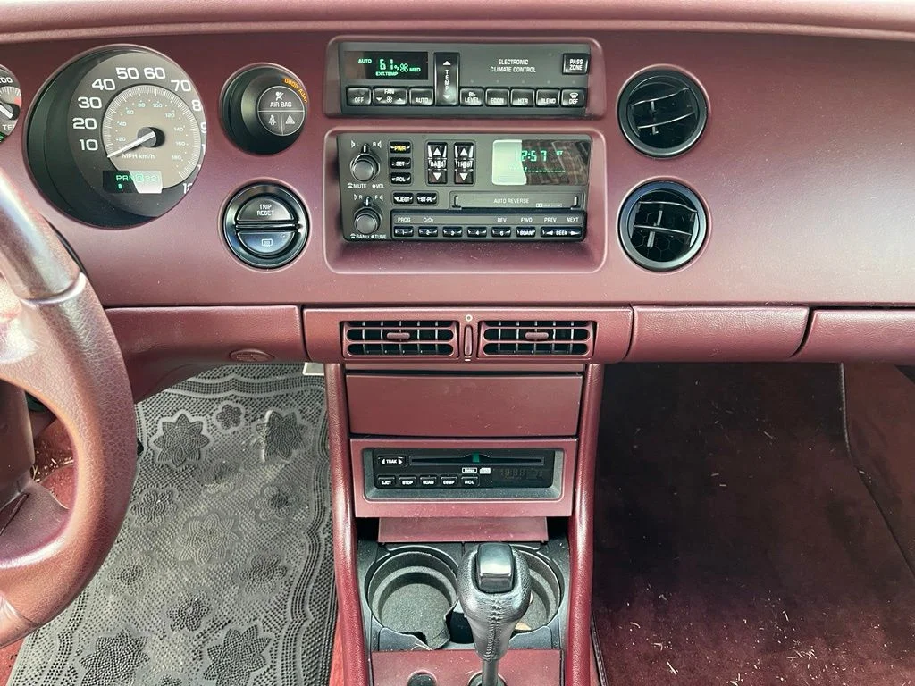 Used 1995 White Buick Base image 12