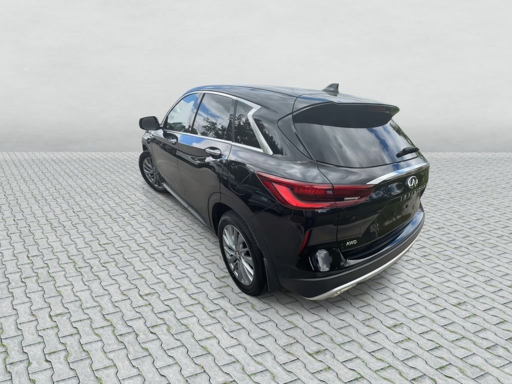 Certified Used 2025 Black Obsidian INFINITI PURE image 6