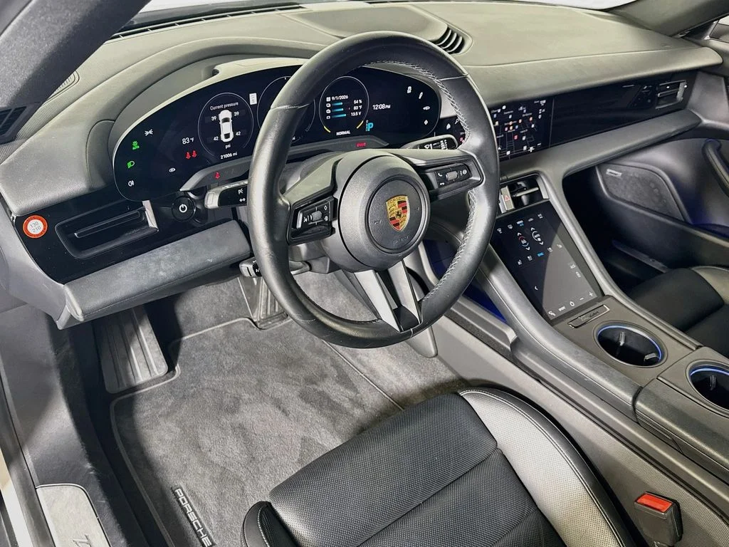 Used 2021 Chalk Porsche 4S w/ Performance Battery Plus image 4