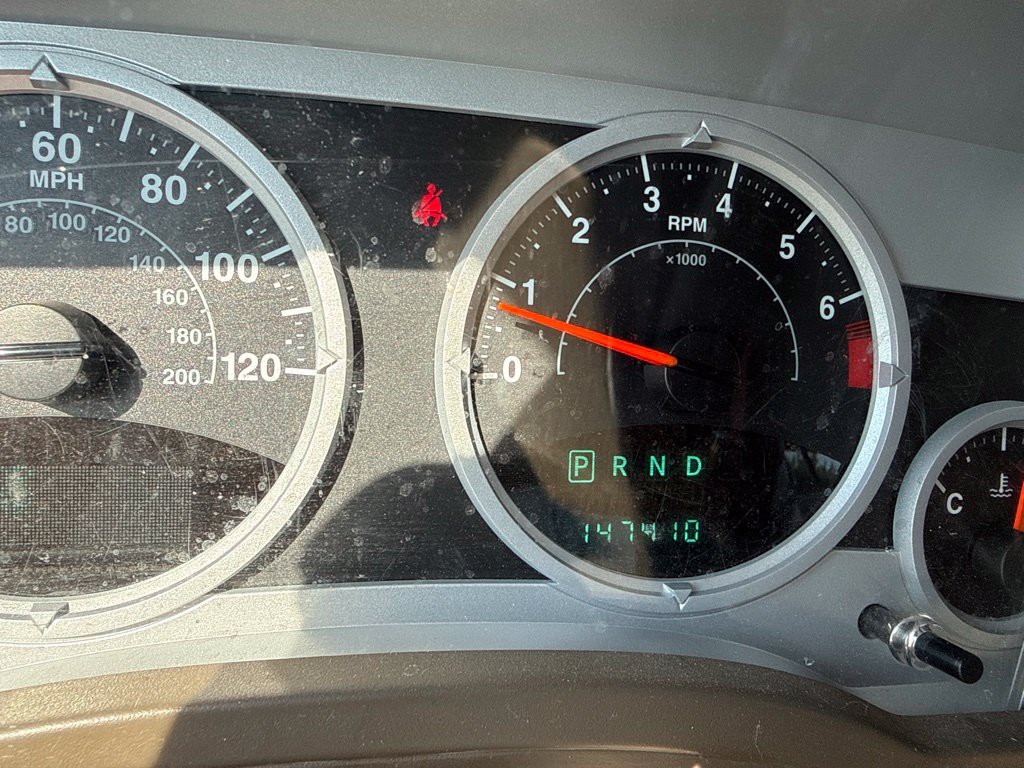 Used 2008 Beige Jeep Limited image 2