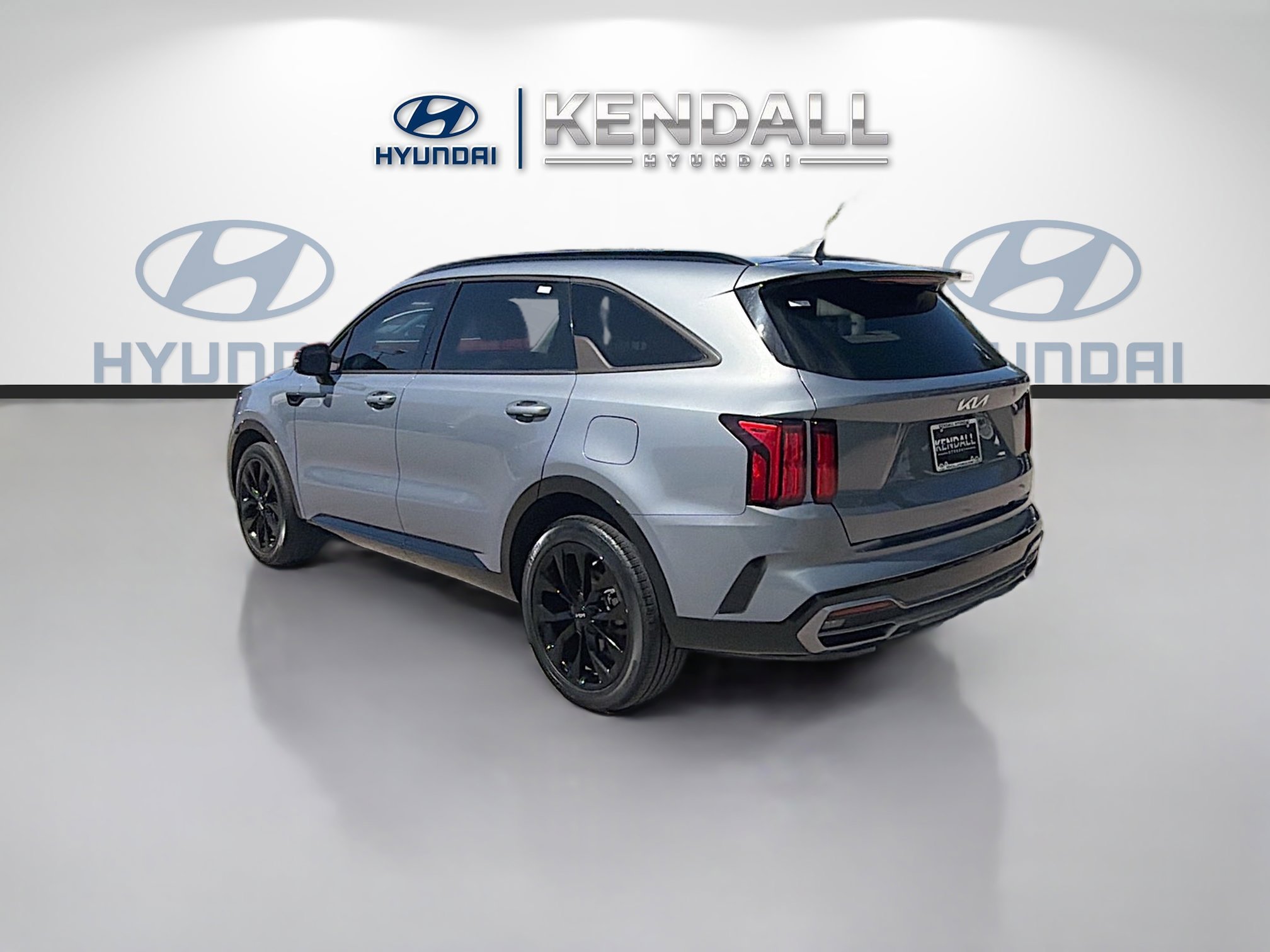 Used 2023 Everlasting Silver Kia SX image 4