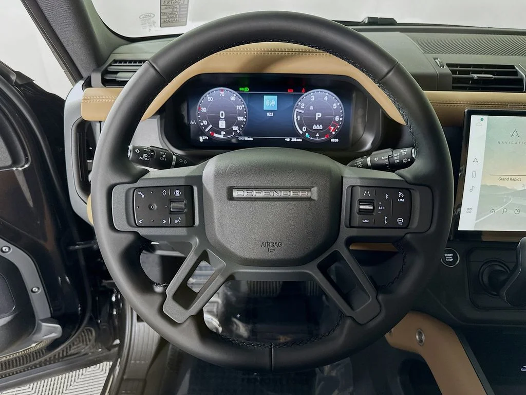 New 2026 Santorini Black Land Rover S image 12