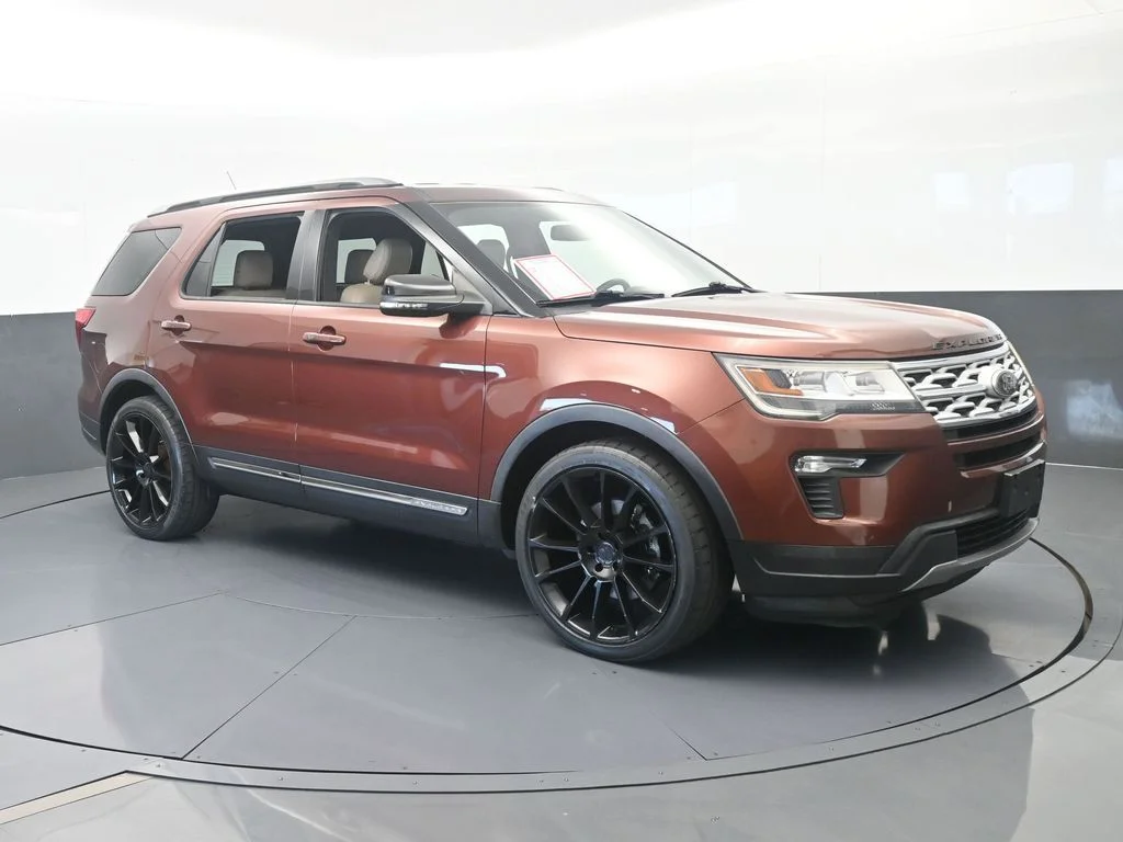 Used 2018 Cinnamon Glaze Metallic Ford XLT image 8