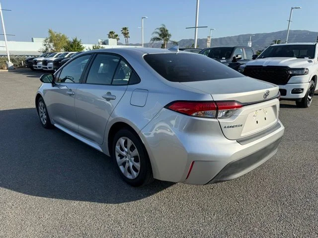 2025 Toyota Corolla LE CVT's photo