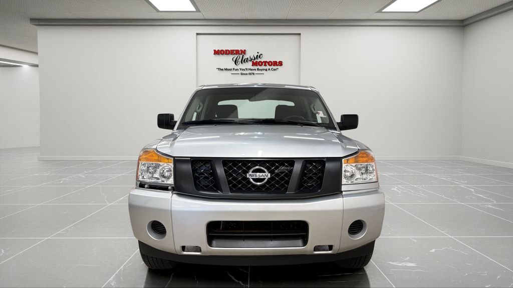 Used 2015 Gray Nissan SV image 2