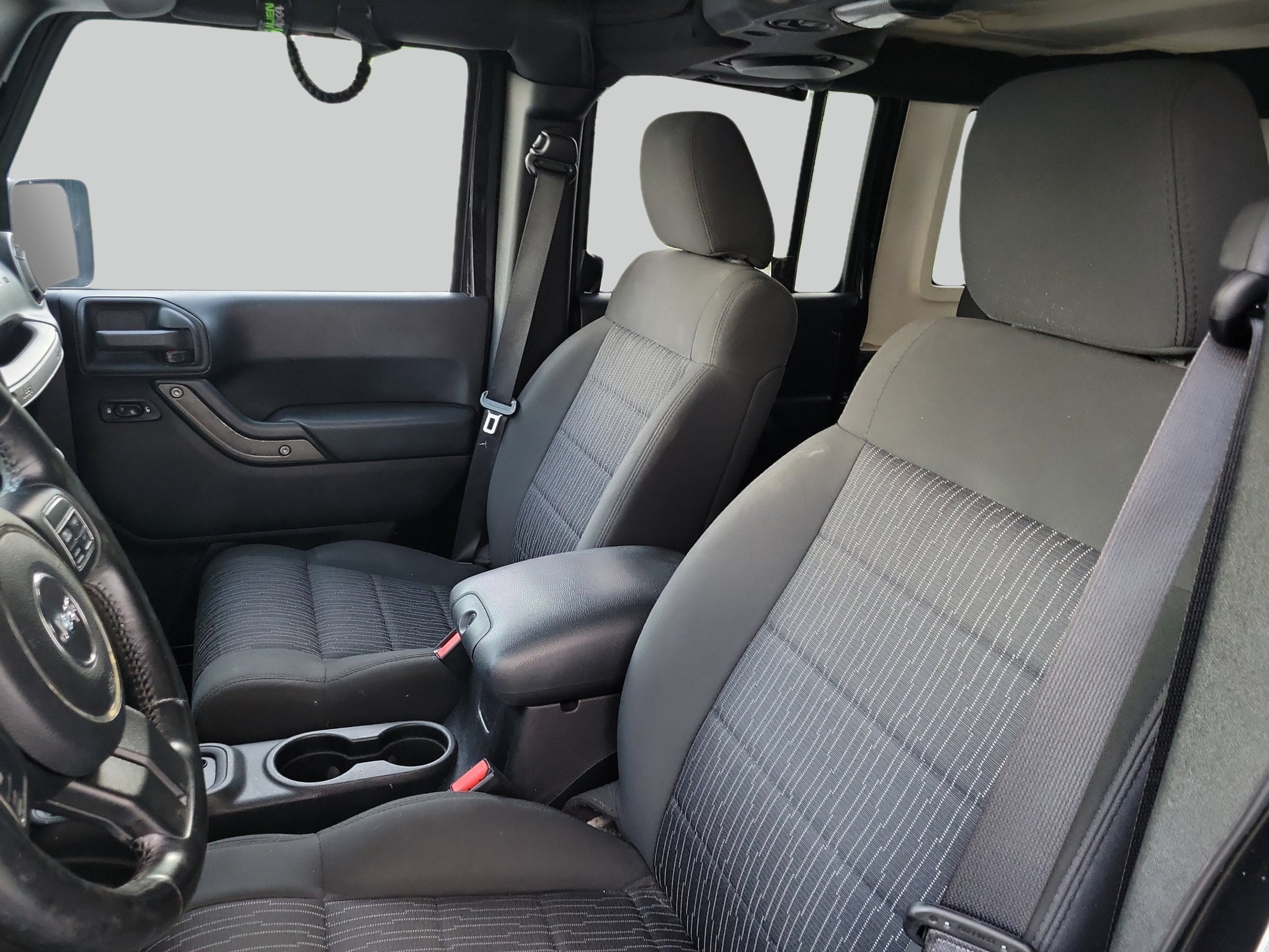 Used 2011 Black ClearCoat Jeep Unlimited Sport image 25