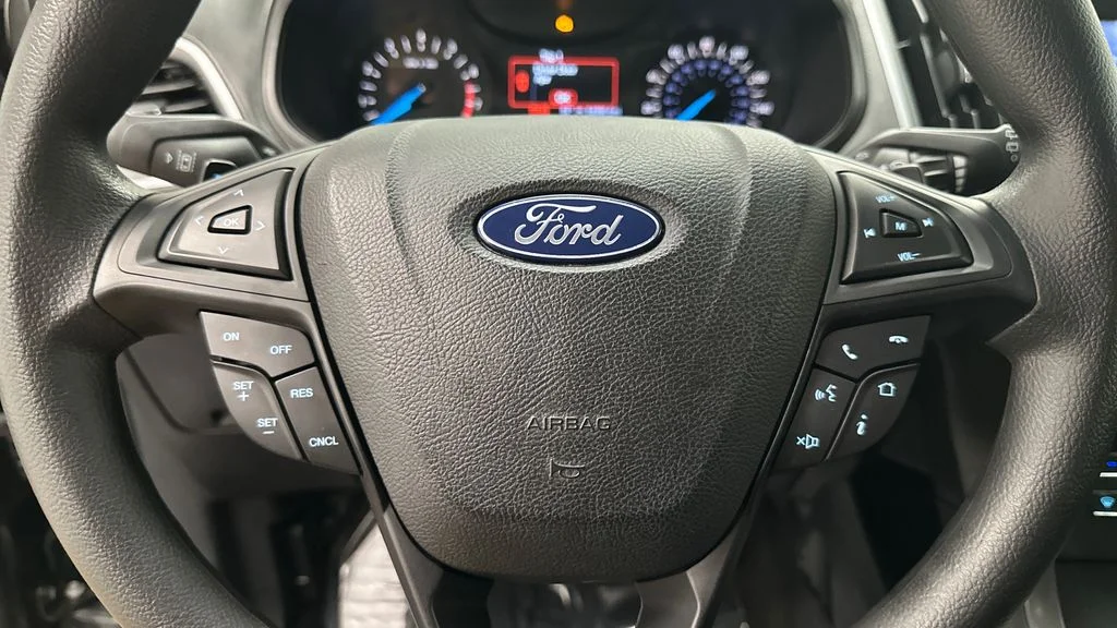 Used 2020 Gray Ford SE image 15