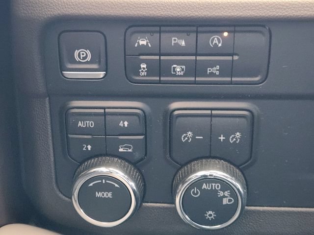 Used 2025 Black Chevrolet LT image 20
