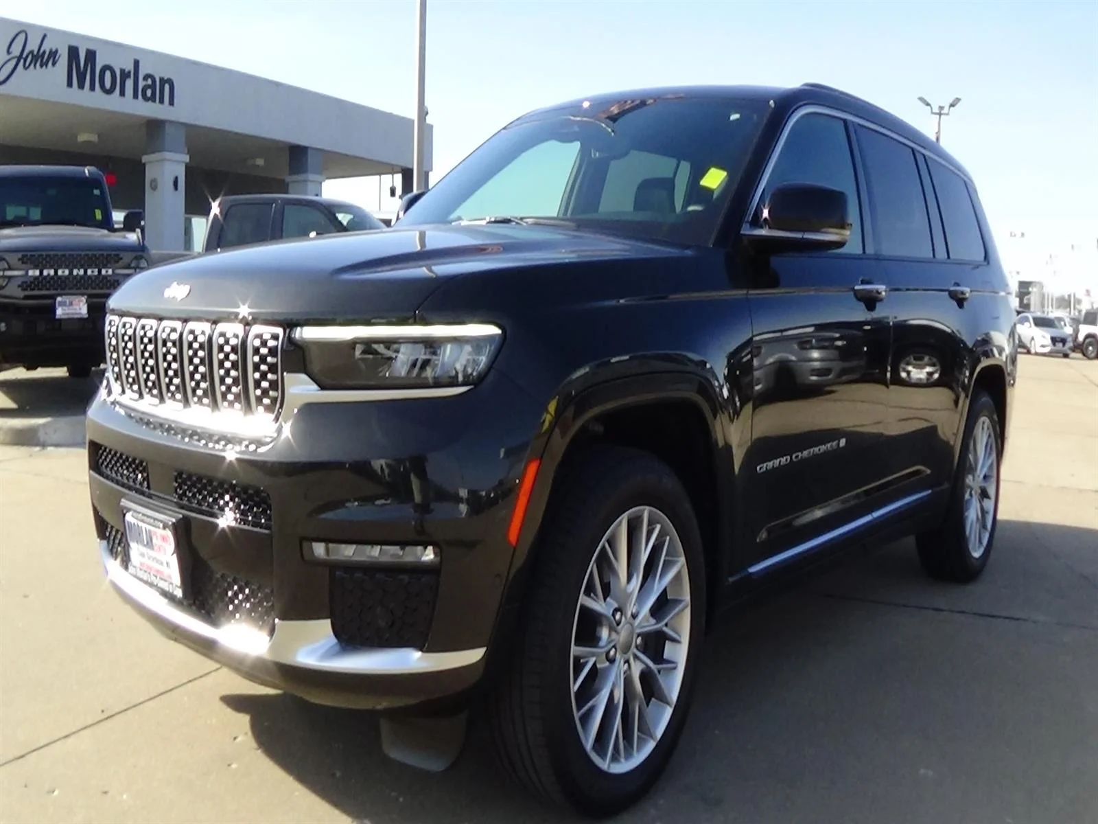 Used 2024 Rocky Mountain Pearl Coat (pfj) Jeep Summit image 2