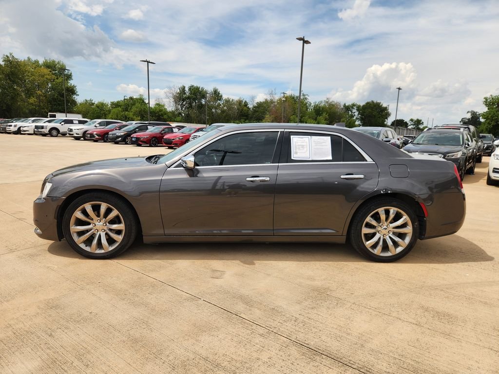 Used 2019 Granite Crystal Metallic Clearcoat Chrysler Limited image 5