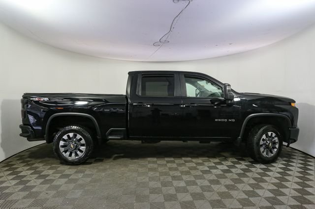 Used 2022 Black Chevrolet Custom image 14