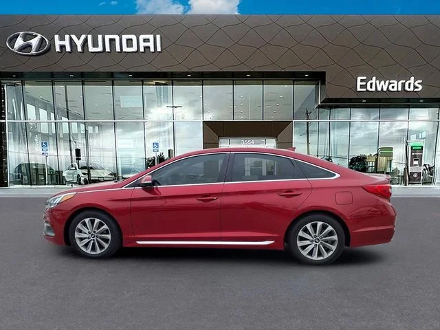 Used 2017 Red Hyundai Sport image 3