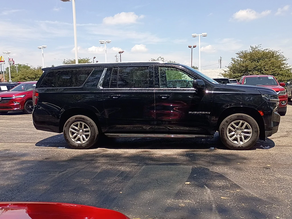 Used 2022 Black Chevrolet LT image 2