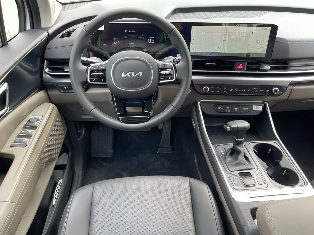 New 2026 White Kia LXS image 13