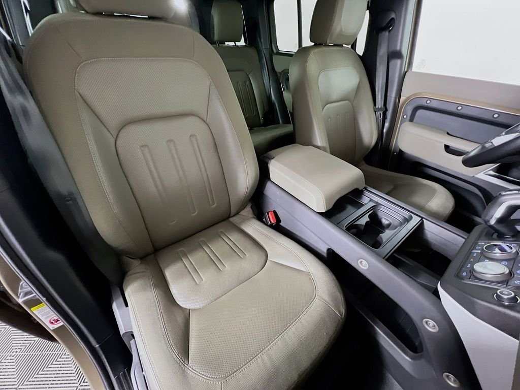 Used 2021 Gondwana Stone Metallic Land Rover S image 28