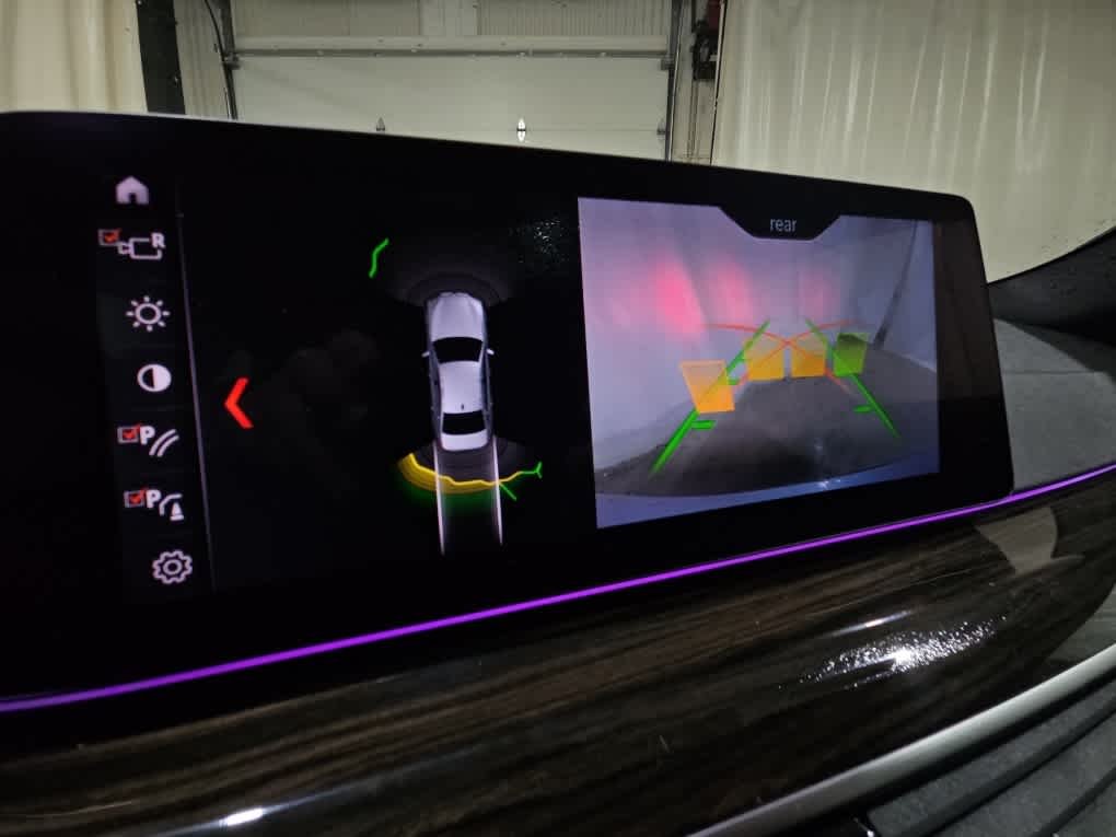 Used 2019 Bluestone Metallic BMW 540i xDrive image 11