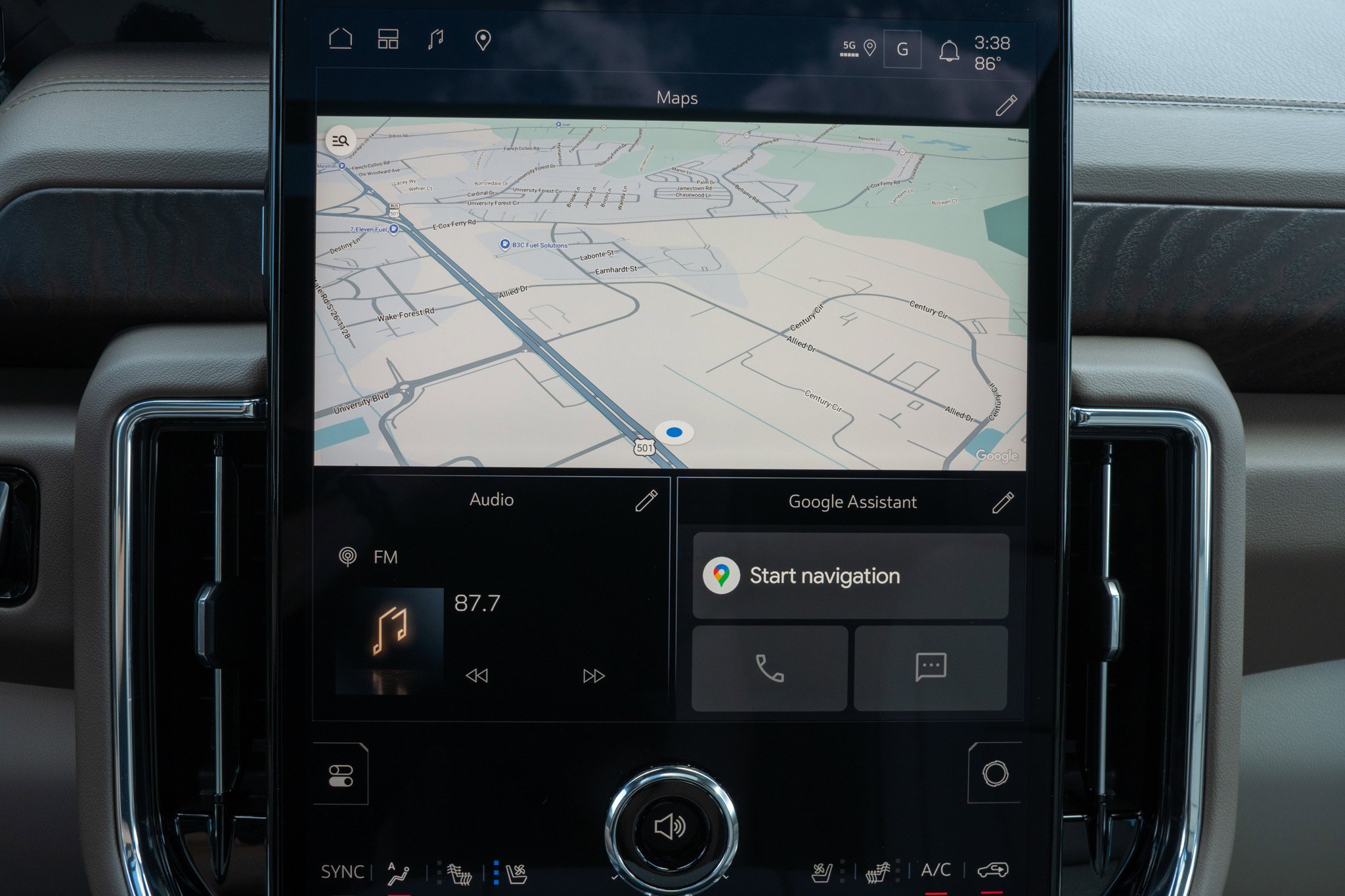 2026 GMC Yukon Denali - Photo 16