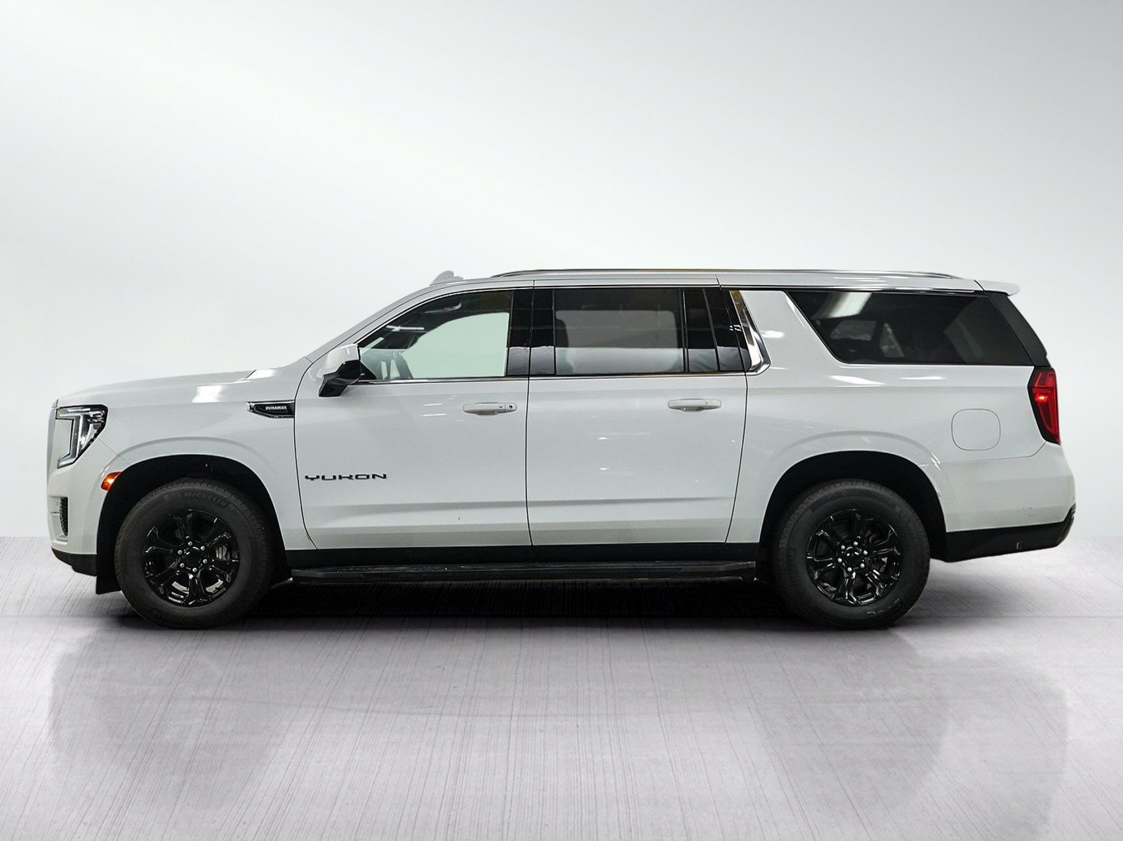 Used 2024 GMC Yukon XL SLE with VIN 1GKS2FKT6RR238932 for sale in White Bear Lake, Minnesota