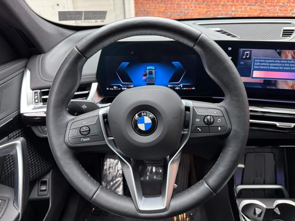 Used 2025 Blue BMW xDrive28i image 14