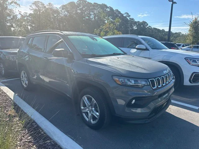 Used 2023 Gray Jeep Latitude image 1