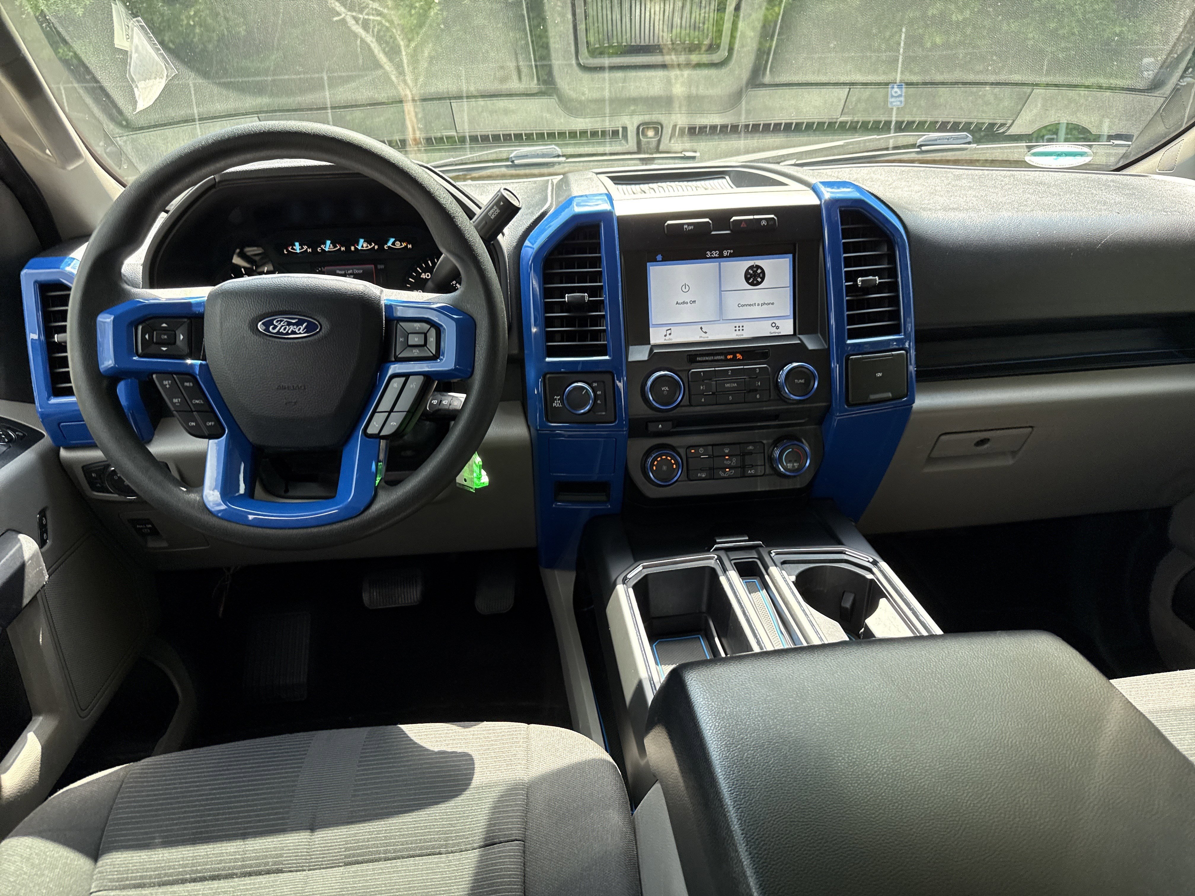 Used 2018 Oxford White Ford XL image 20