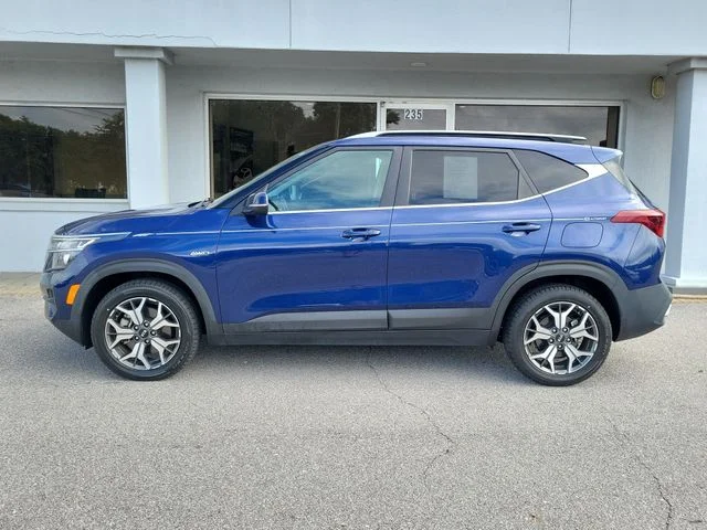 Used 2021 Blue Kia EX image 11
