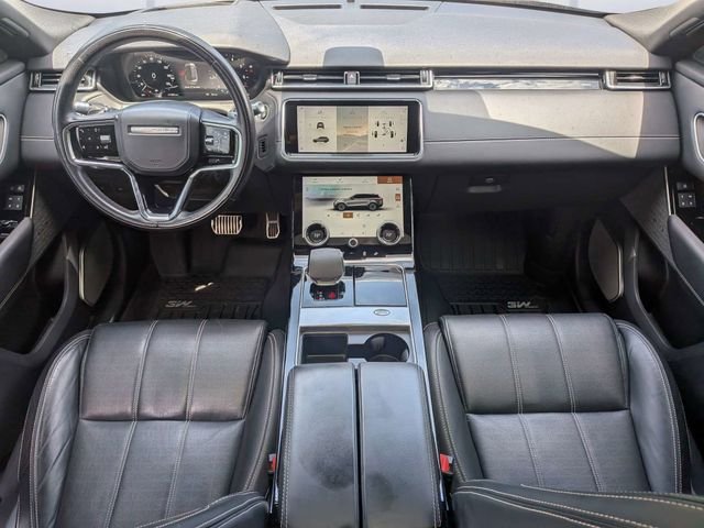 Used 2021 Black Land Rover R-Dynamic HSE image 17