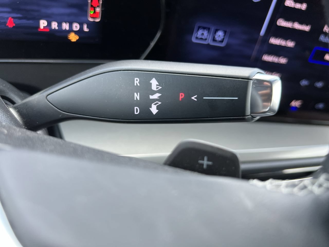 Used 2024 Summit White Chevrolet LT image 16