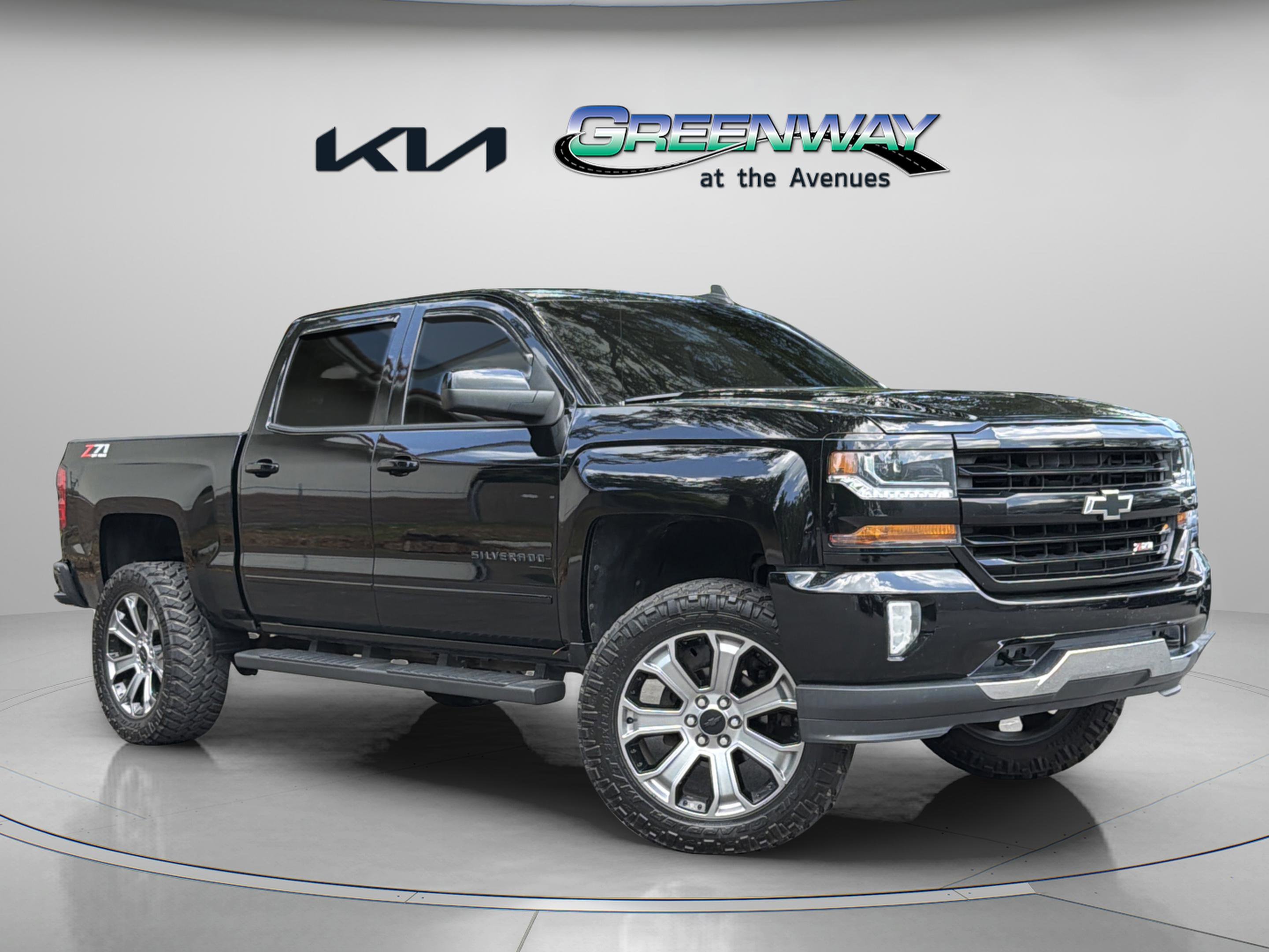 2017 Chevrolet Silverado 1500 LT 4X4 Crew Cab Short Box's photo