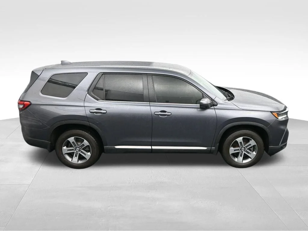 Used 2025 Modern Steel Metallic Honda EX-L image 37