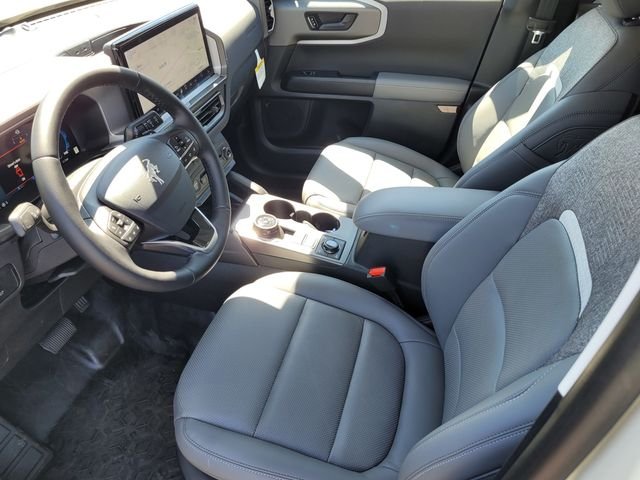 Used 2025 Desert Sand Ford Badlands® image 6