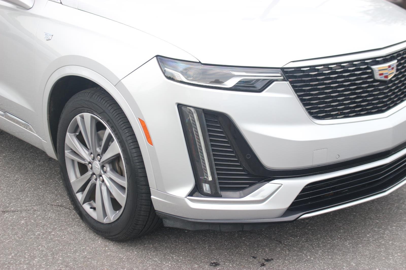 Used 2020 RADIANT SILVER METALLIC Cadillac AWD Premium Luxury image 9