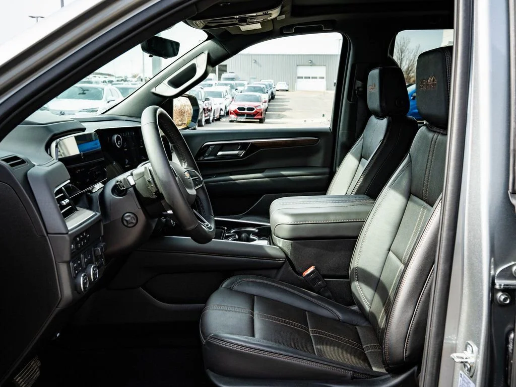 Used 2025 Sterling Gray Metallic Chevrolet High Country image 22
