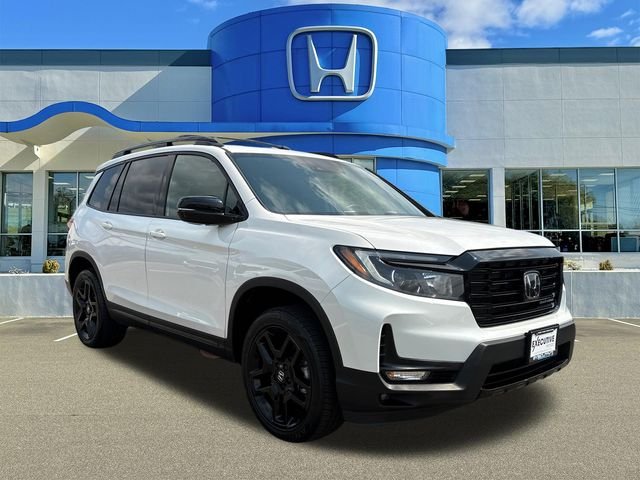 Used 2025 Platinum White Pearl Honda Black Edition image 1