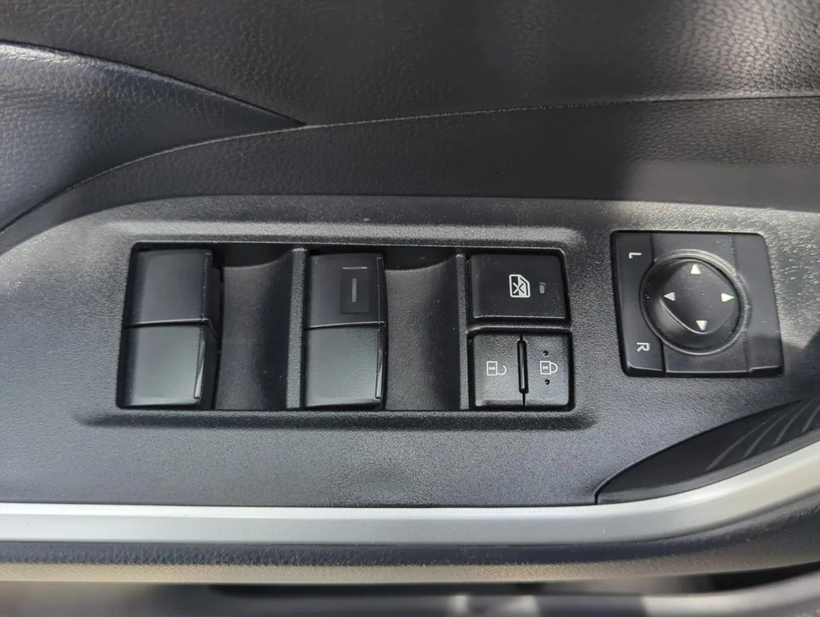 Used 2025 Magnetic Gray Metallic Toyota Hybrid LE image 10