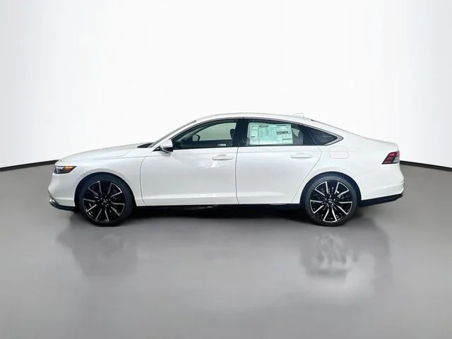 New 2026 Platinum White Pearl Honda Touring image 5