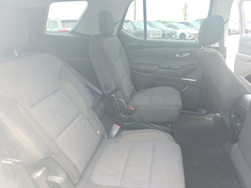 Used 2018 White Chevrolet LT image 24