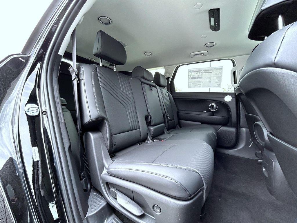 New 2026 Black Hyundai SEL Premium 8P image 18