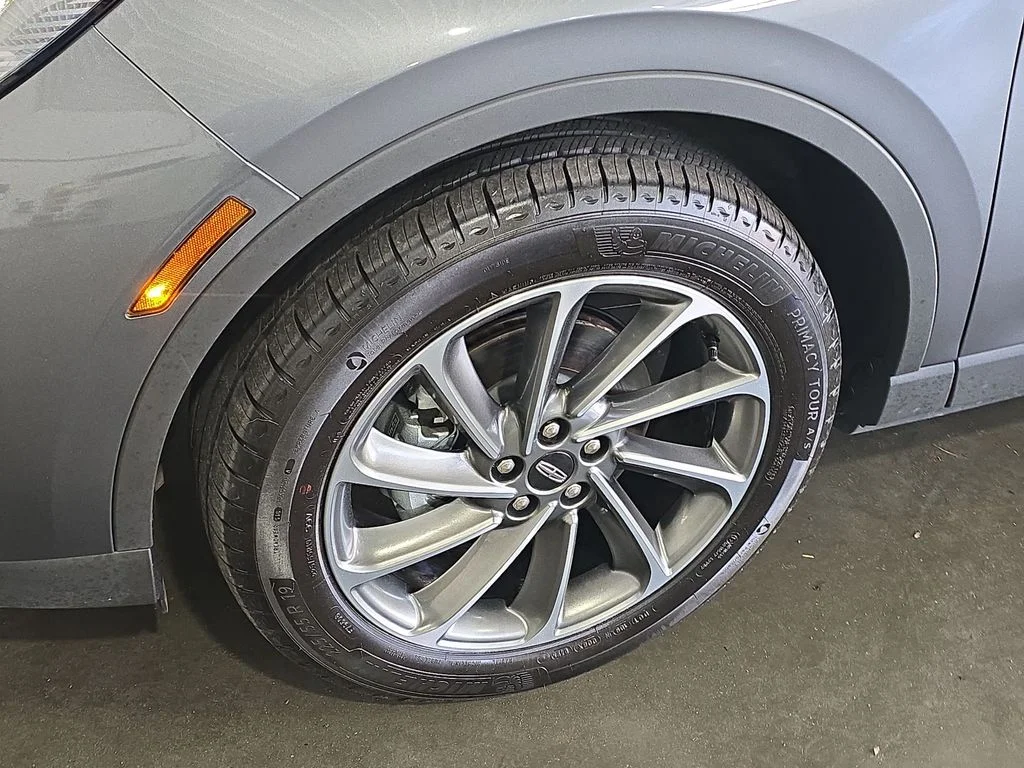 Used 2025 Gray Lincoln Premiere image 16