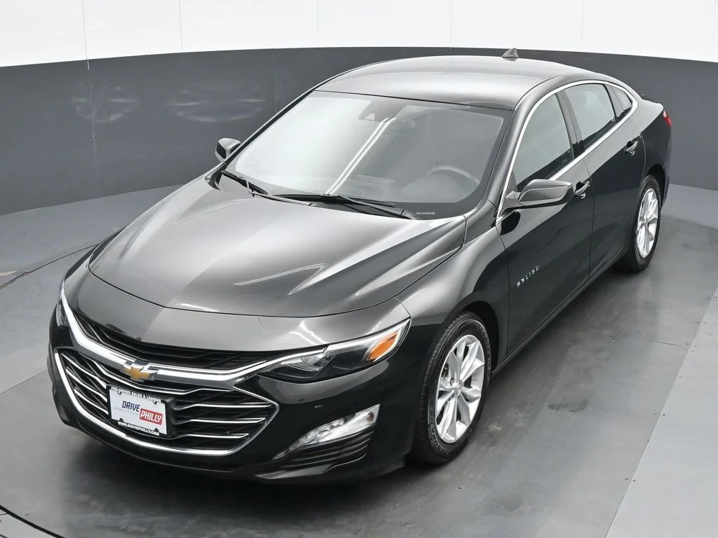 Used 2025 Black Chevrolet LT image 16