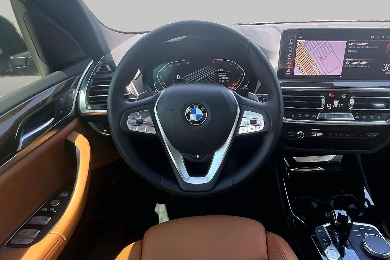 Used 2023 Jet Black BMW sDrive30i image 5