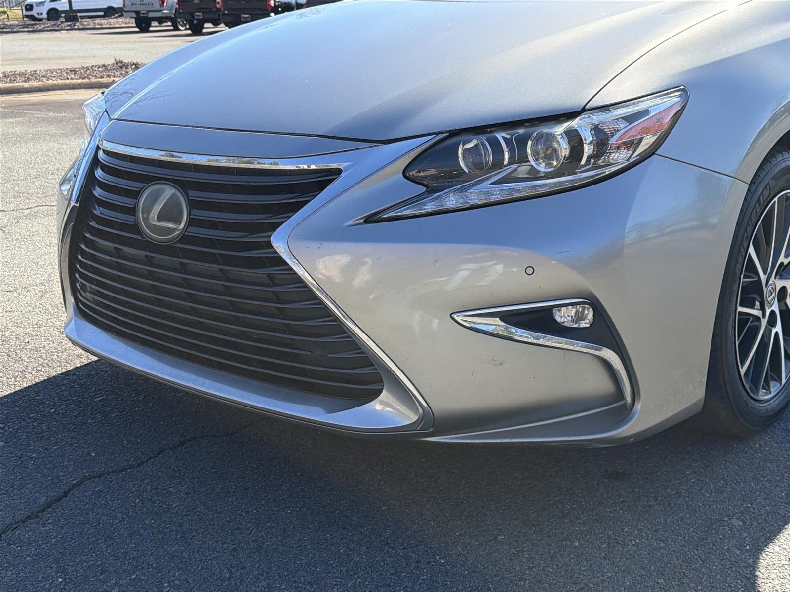 Used 2018  LEXUS  image 36